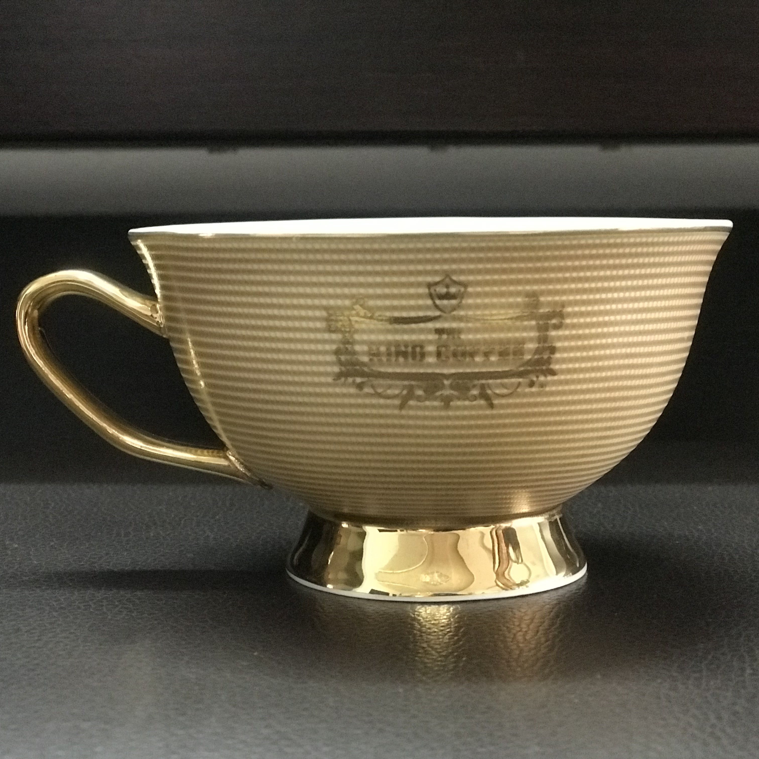 In Logo Nhũ Vàng Nung Gốm Sứ