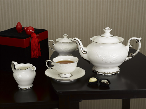 Bộ bình trà 1,3L Đài các chỉ bạc